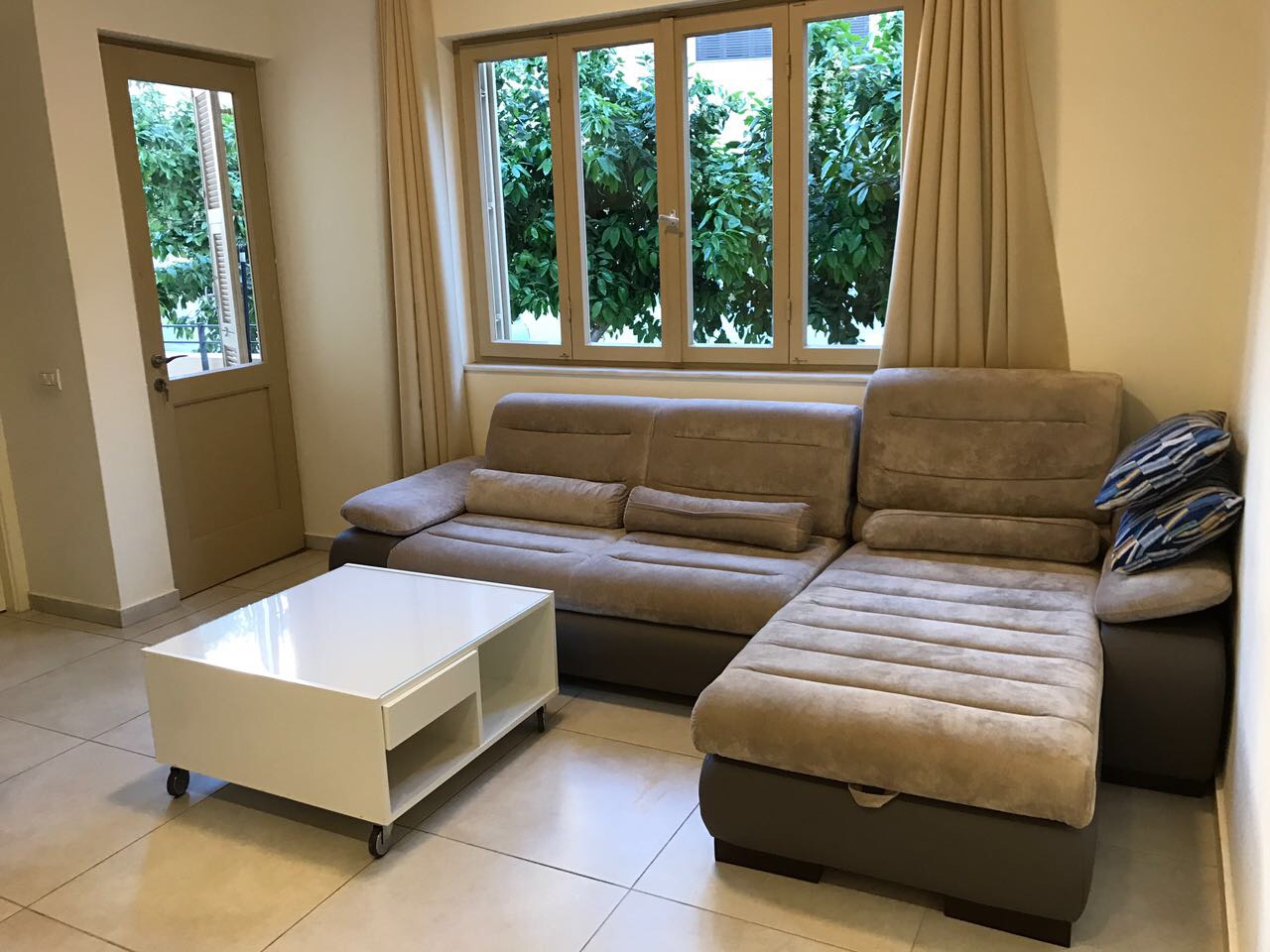 Краткосрочная аренда: Квартира 2 комн. !price$ в сутки, Тель-Авив